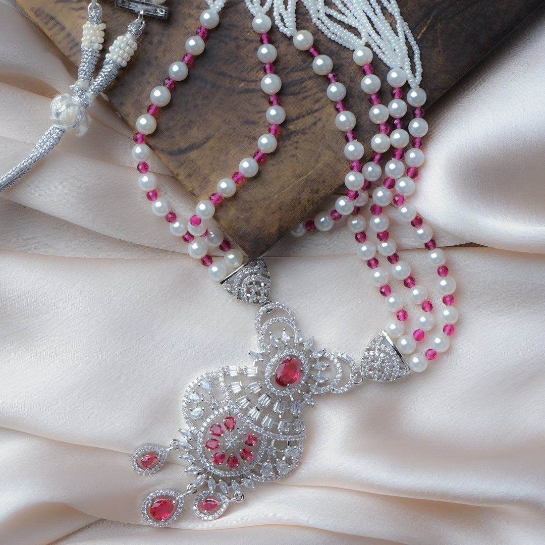 Endless Kisses of Love Victorian Necklace Set Detail Shot | Traditional Jewellery | Saajo