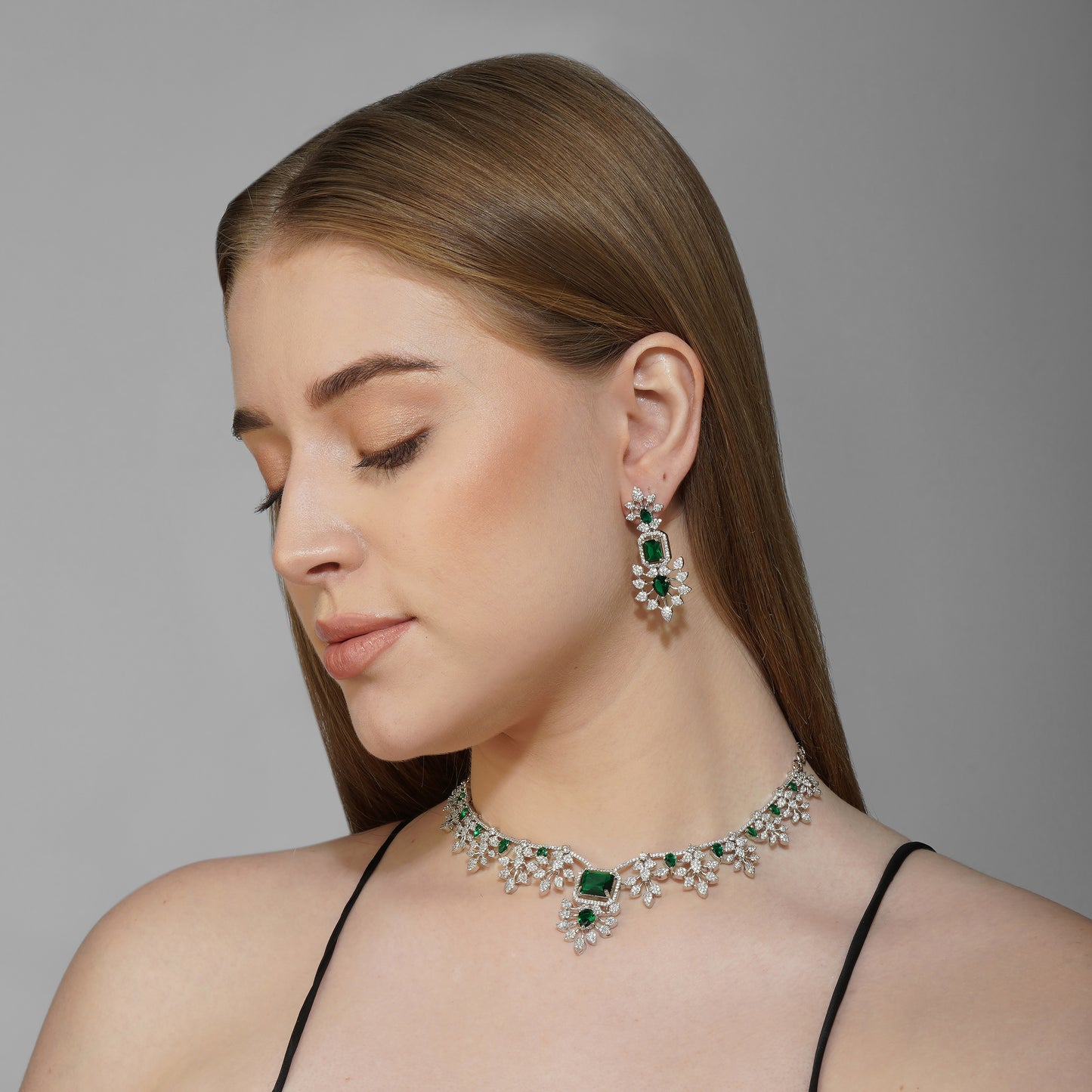 Enchanted Forest Leaf Necklace Close Up | Indian Jewellery | Saajo