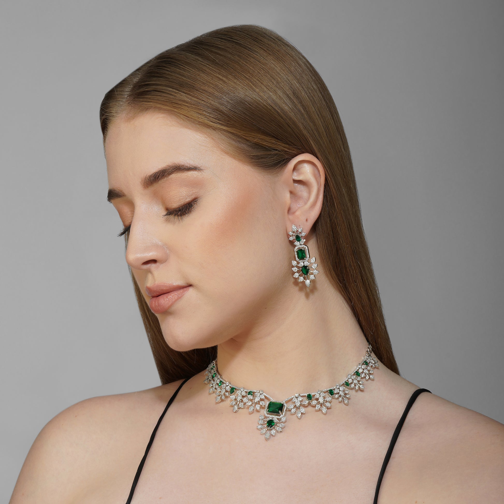Enchanted Forest Leaf Necklace Close Up | Indian Jewellery | Saajo