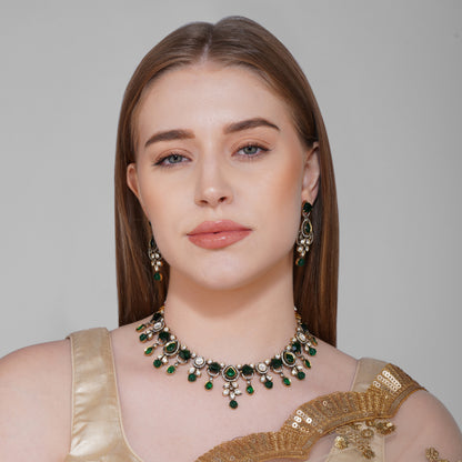 Emerald Blooms Mehendi Ensemble Necklace Detail Shot | Traditional Jewellery | Saajo
