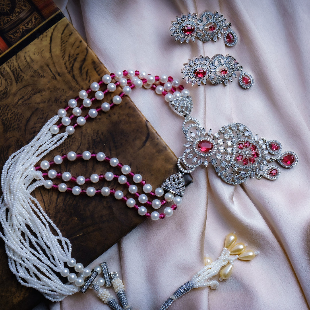 Endless Kisses of Love Victorian Necklace Set | Premium Indian Jewellery | Saajo