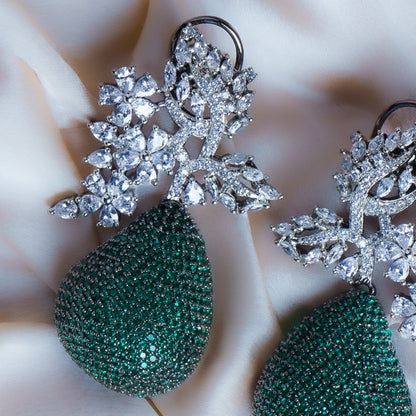 Conscious Queen Green CZ Drop Earrings Detail Shot | Traditional Jewellery | Saajo