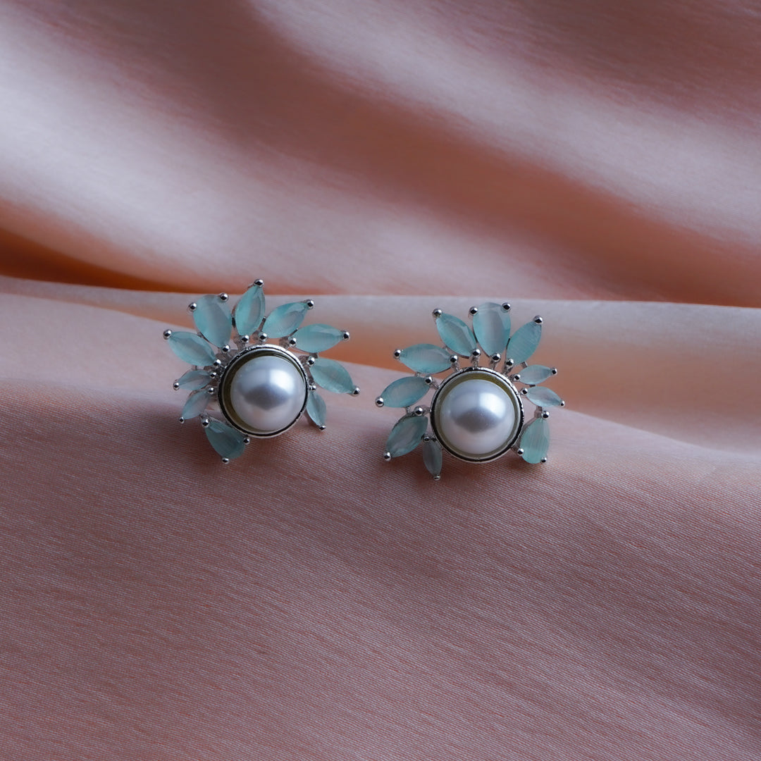 Hypnotic Glance Stud Earrings Styled Look | Indian Jewellery | Saajo