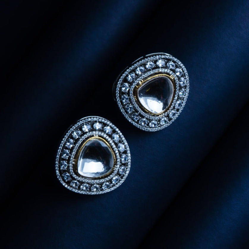 Business Diva Kundan Clear CZ Stud Earrings Detail Shot | Traditional Jewellery | Saajo